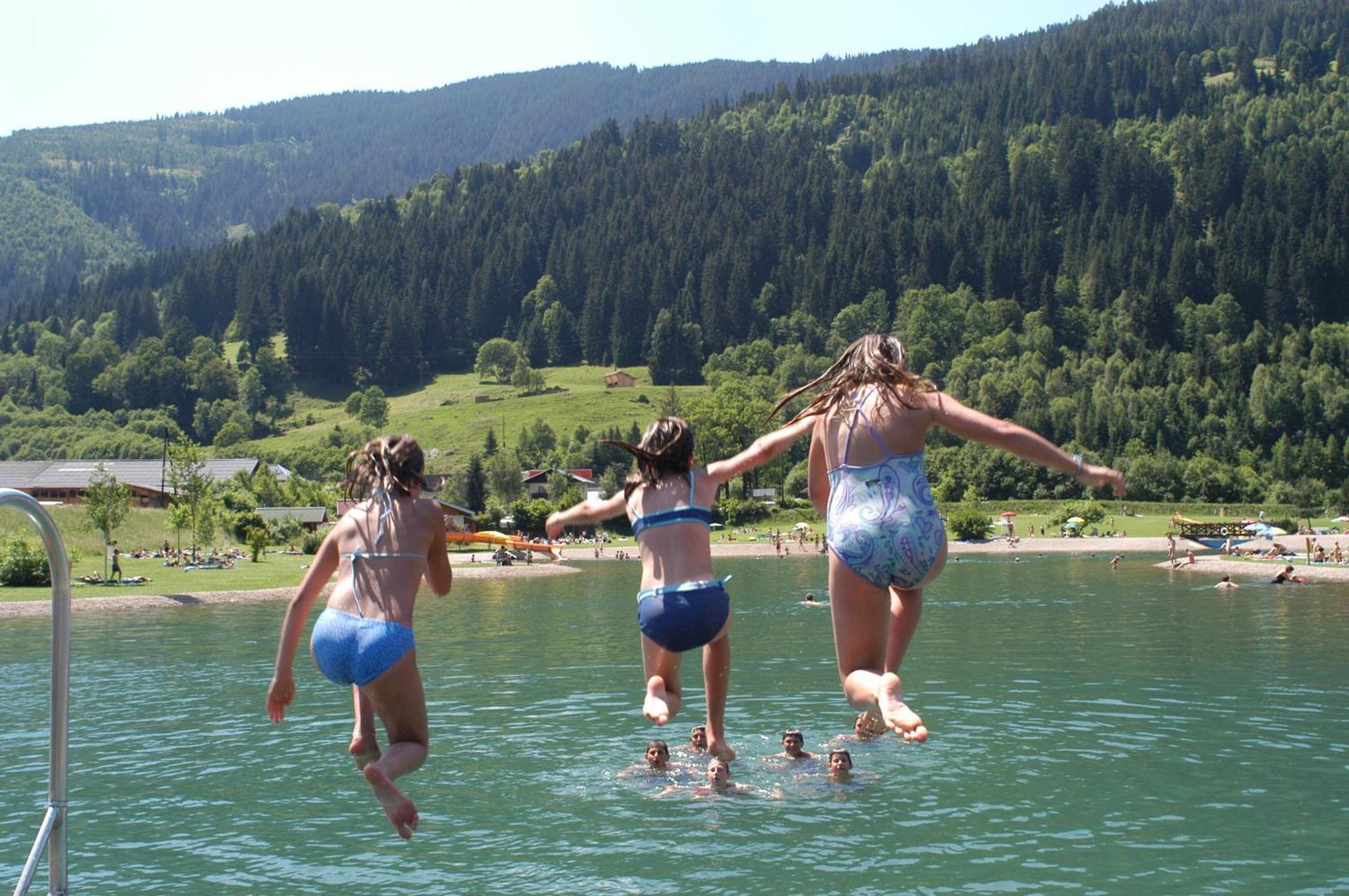 Haus Dachstein Schnitzer Hotel Ебен им Понгау Екстериор снимка
